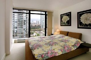 Photo 5: 907 155 W 1ST Street in North Vancouver: Lower Lonsdale Condo for sale in "Time" : MLS®# R2086762