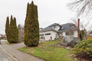 Photo 1: 19155 SUNDALE Avenue in Surrey: Cloverdale BC House for sale (Cloverdale)  : MLS®# R2751709