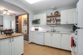 Photo 2: 403 2551 PARKVIEW LANE in Port Coquitlam: Central Pt Coquitlam Condo for sale : MLS®# R2237266