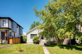 Photo 1: 824 19 Avenue NW in Calgary: Mount Pleasant Detached for sale : MLS®# A1009057