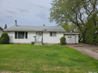 Main Photo: 718 5th Avenue West in Rosthern: Residential for sale : MLS®# SK969380