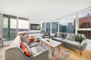 Photo 2: 1906 33 SMITHE Street in Vancouver: Yaletown Condo for sale in "Coopers Lookout" (Vancouver West)  : MLS®# R2737903