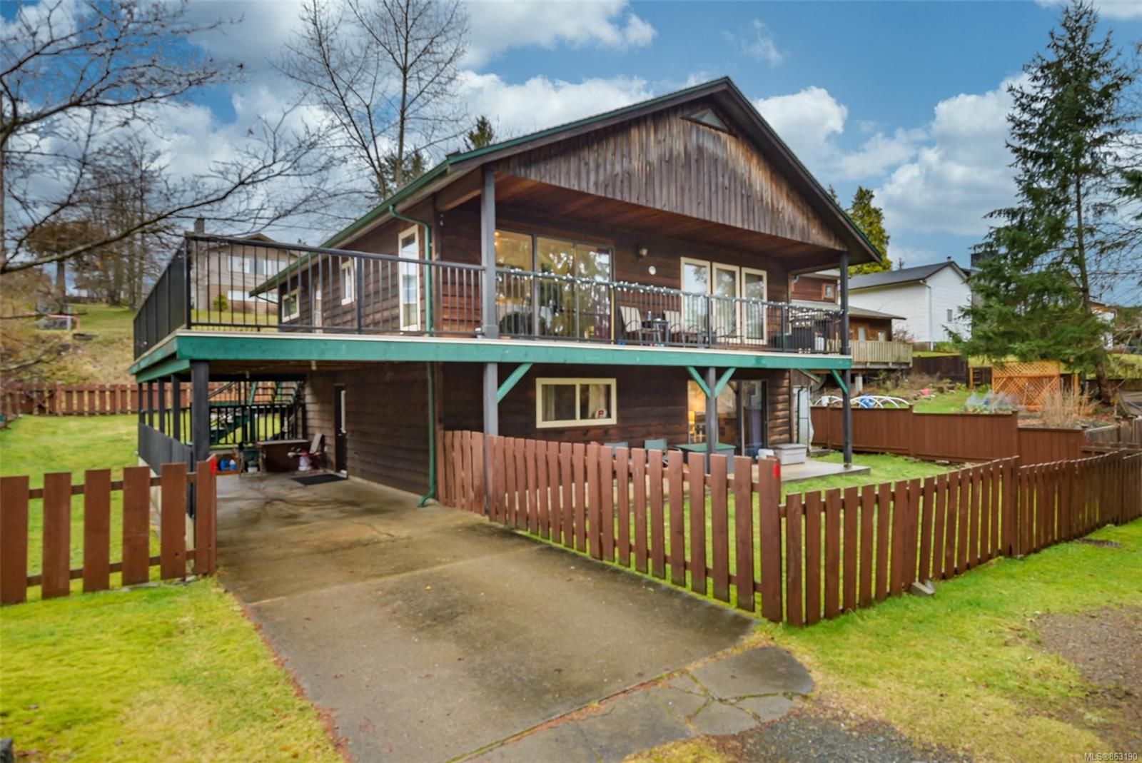 Main Photo: 2599 Maryport Ave in Cumberland: CV Cumberland House for sale (Comox Valley)  : MLS®# 863190