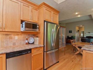 Photo 5: 122 2315 Suffolk Cres in COURTENAY: CV Crown Isle Row/Townhouse for sale (Comox Valley)  : MLS®# 680859