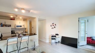 Photo 4: 701 438 SEYMOUR Street in Vancouver: Downtown VW Condo for sale in "Conference Plaza" (Vancouver West)  : MLS®# R2630941