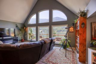 Photo 9: 7606 HIGHWAY 3A in Balfour: House for sale : MLS®# 2475401
