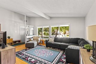 Photo 3: 860 Lemay Avenue in Winnipeg: St Norbert Residential for sale (1Q)  : MLS®# 202219465