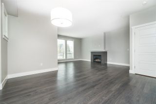 Photo 7: 21004 80 Avenue in Langley: Willoughby Heights Condo for sale in "Kingsbury" : MLS®# R2463443