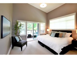 Photo 5: 611 14 Street in West Vancouver: Ambleside Townhouse for sale : MLS®# V958382