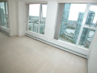 Photo 5: 2007 1009 EXPO Boulevard in Vancouver: Downtown VW Condo for sale in "LANDMARK 33S" (Vancouver West)  : MLS®# V705605