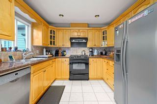 Photo 4: 2517 MARINE Drive in West Vancouver: Dundarave 1/2 Duplex for sale : MLS®# R2688456