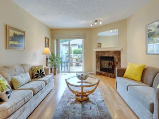 Photo 2: 25 3049 Brittany Dr in Colwood: Co Sun Ridge Row/Townhouse for sale : MLS®# 886132