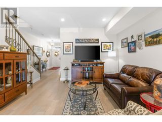 Photo 12: 987 Laurier Avenue in Kelowna: House for sale : MLS®# 10310067