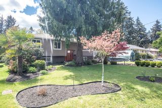 Photo 3: 465 Webb Pl in Colwood: Co Wishart South House for sale : MLS®# 902512