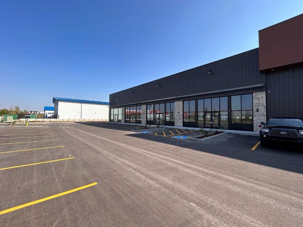 Main Photo: 1009 521 Gateway Road NE: Airdrie Industrial for sale : MLS®# A2077878
