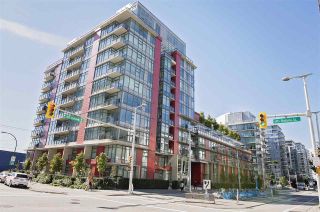 Photo 1: 305 38 W 1ST Avenue in Vancouver: False Creek Condo for sale in "The One" (Vancouver West)  : MLS®# R2205317