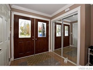 Photo 3: 964 McKenzie Ave in VICTORIA: SE High Quadra House for sale (Saanich East)  : MLS®# 744944