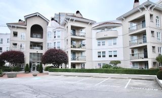 Photo 3: 411 3172 GLADWIN Road in Abbotsford: Central Abbotsford Condo for sale in "Regency Park" : MLS®# R2737572