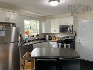 Photo 2: 19 Brownell Avenue in Amherst: 101-Amherst, Brookdale, Warren Residential for sale (Northern Region)  : MLS®# 202224222