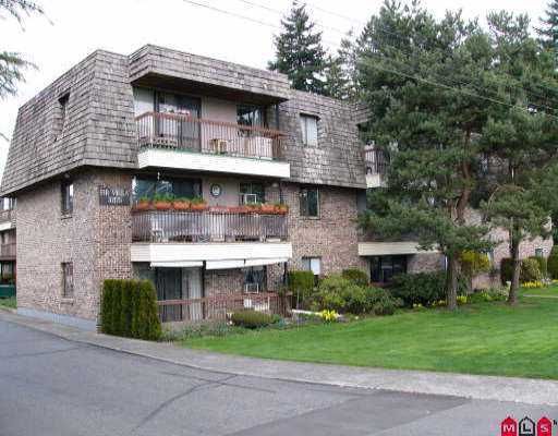 Main Photo: 115 32175 OLD YALE RD in Abbotsford: Abbotsford West Condo for sale in "FIR VILLA" : MLS®# F2607418