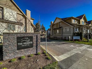 Photo 4: 48 19097 64 Avenue in Surrey: Cloverdale BC Townhouse for sale in "The Heights" (Cloverdale)  : MLS®# R2658736