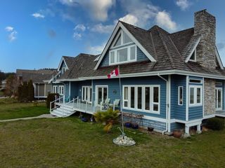 Photo 2: 4736 TAMARACK Place in Sechelt: Sechelt District House for sale in "Davis Bay Estates" (Sunshine Coast)  : MLS®# R2753784