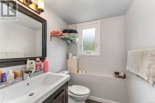 Photo 24: 4261 Thornhill Cres in Saanich: House for sale : MLS®# 960593