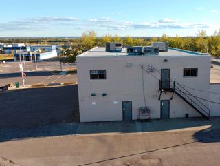 Photo 4: 5008 N 50 Avenue in Fort Nelson: Fort Nelson -Town Office for sale in "MORRIS BUILDING" : MLS®# C8040527