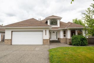 Photo 2: 22291 46TH Avenue in Langley: Murrayville House for sale : MLS®# R2698001