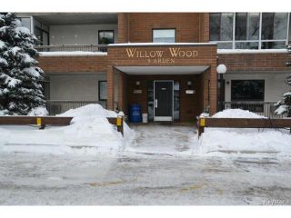 Photo 1: 9 Arden Avenue in WINNIPEG: St Vital Condominium for sale (South East Winnipeg)  : MLS®# 1401505