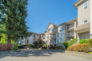 Photo 2: 211 9165 BROADWAY Street in Chilliwack: Chilliwack Proper East Condo for sale in "The Cambridge" : MLS®# R2784605