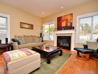 Photo 16: 359 Kinver St in VICTORIA: Es Saxe Point Half Duplex for sale (Esquimalt)  : MLS®# 598554