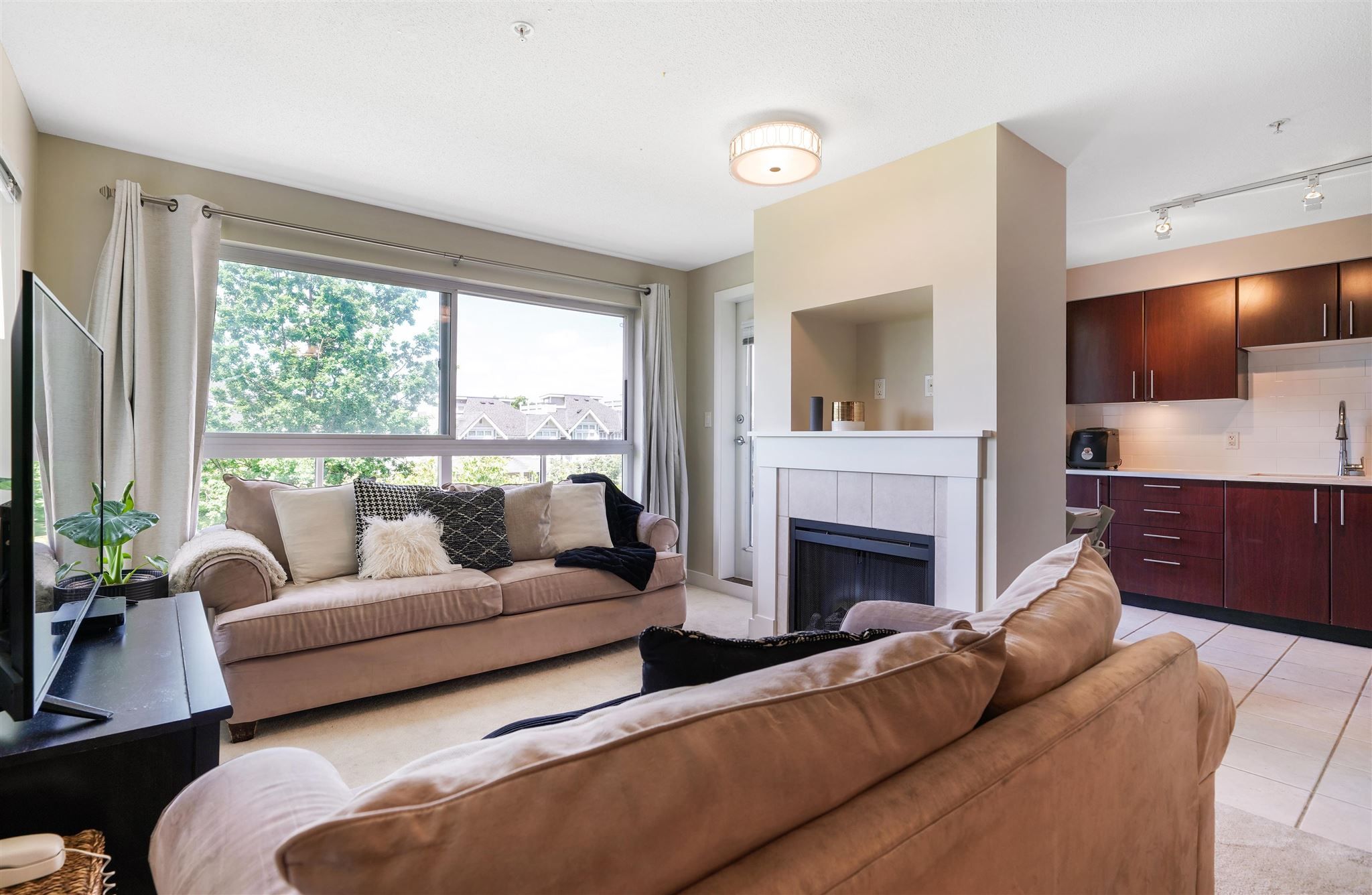 Main Photo: 314 7088 MONT ROYAL SQUARE in Vancouver: Champlain Heights Condo for sale (Vancouver East)  : MLS®# R2594877