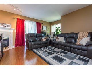 Photo 4: 101 19700 56 AVENUE in Langley: Langley City Townhouse for sale : MLS®# R2175024