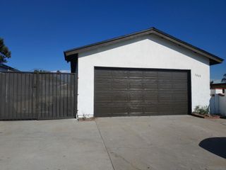 Photo 2: 1463 Loma Lane in Chula Vista: Residential for sale (91911 - Chula Vista)  : MLS®# 210027071