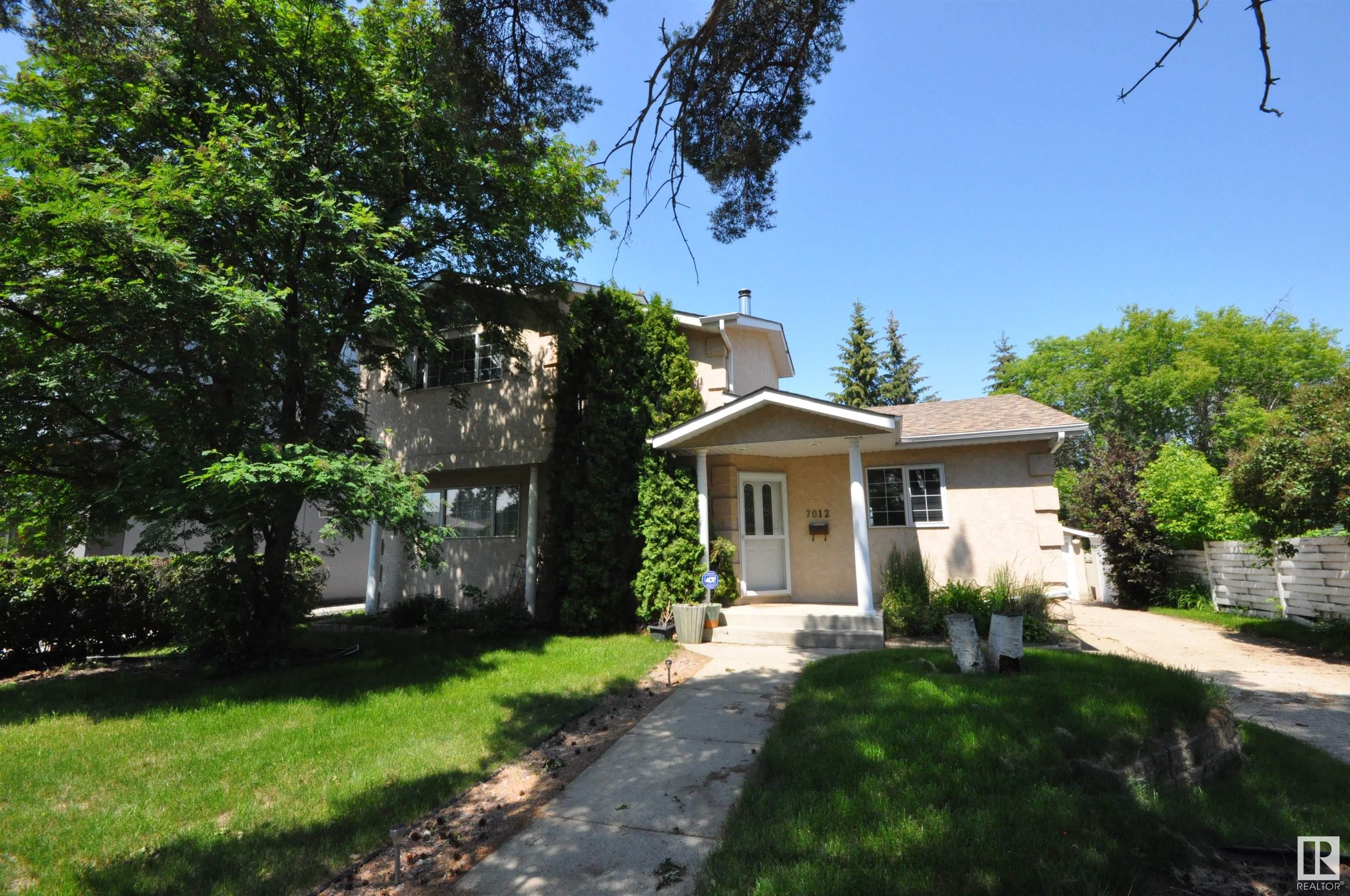 Main Photo: 7012 103 Avenue in Edmonton: Zone 19 House for sale : MLS®# E4340279