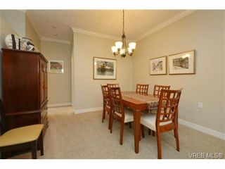 Photo 6: 762 Hill Rise Lane in VICTORIA: SE Cordova Bay Row/Townhouse for sale (Saanich East)  : MLS®# 727178