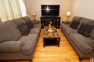 Photo 5: 2 16777 91 Street in Edmonton: Zone 28 House Half Duplex for sale : MLS®# E4324607