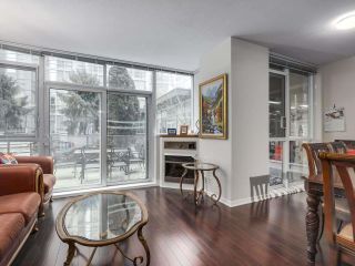 Photo 9: 304 1189 MELVILLE Street in Vancouver: Coal Harbour Condo for sale (Vancouver West)  : MLS®# R2858596