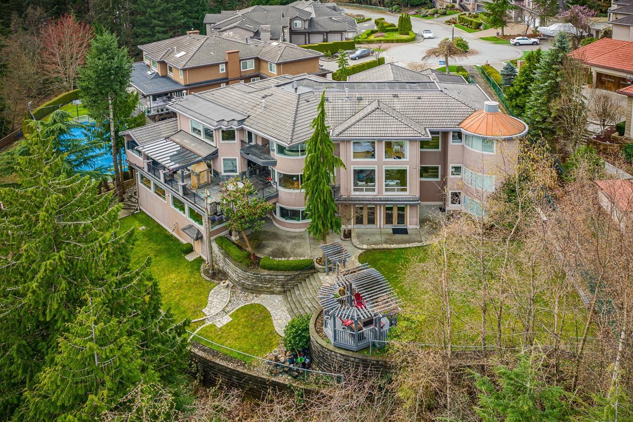 Main Photo: 1557 ROCKCRESS Place in Coquitlam: Westwood Plateau House for sale : MLS®# R2718288
