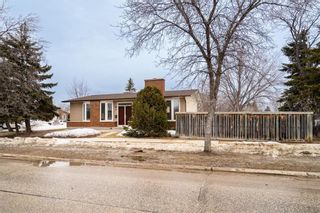 Photo 3: 180 Park Grove Drive in Winnipeg: Southdale Residential for sale (2H)  : MLS®# 202207054