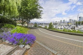 Photo 25: 104 1502 ISLAND PARK Walk in Vancouver: False Creek Condo for sale in "The Lagoons" (Vancouver West)  : MLS®# R2463582