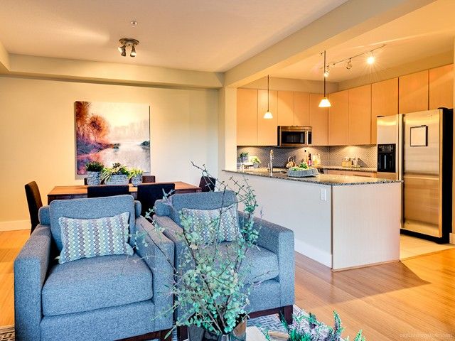 Main Photo: 307 6268 EAGLES Drive in Vancouver: University VW Condo for sale in "Clements Green" (Vancouver West)  : MLS®# V1039789