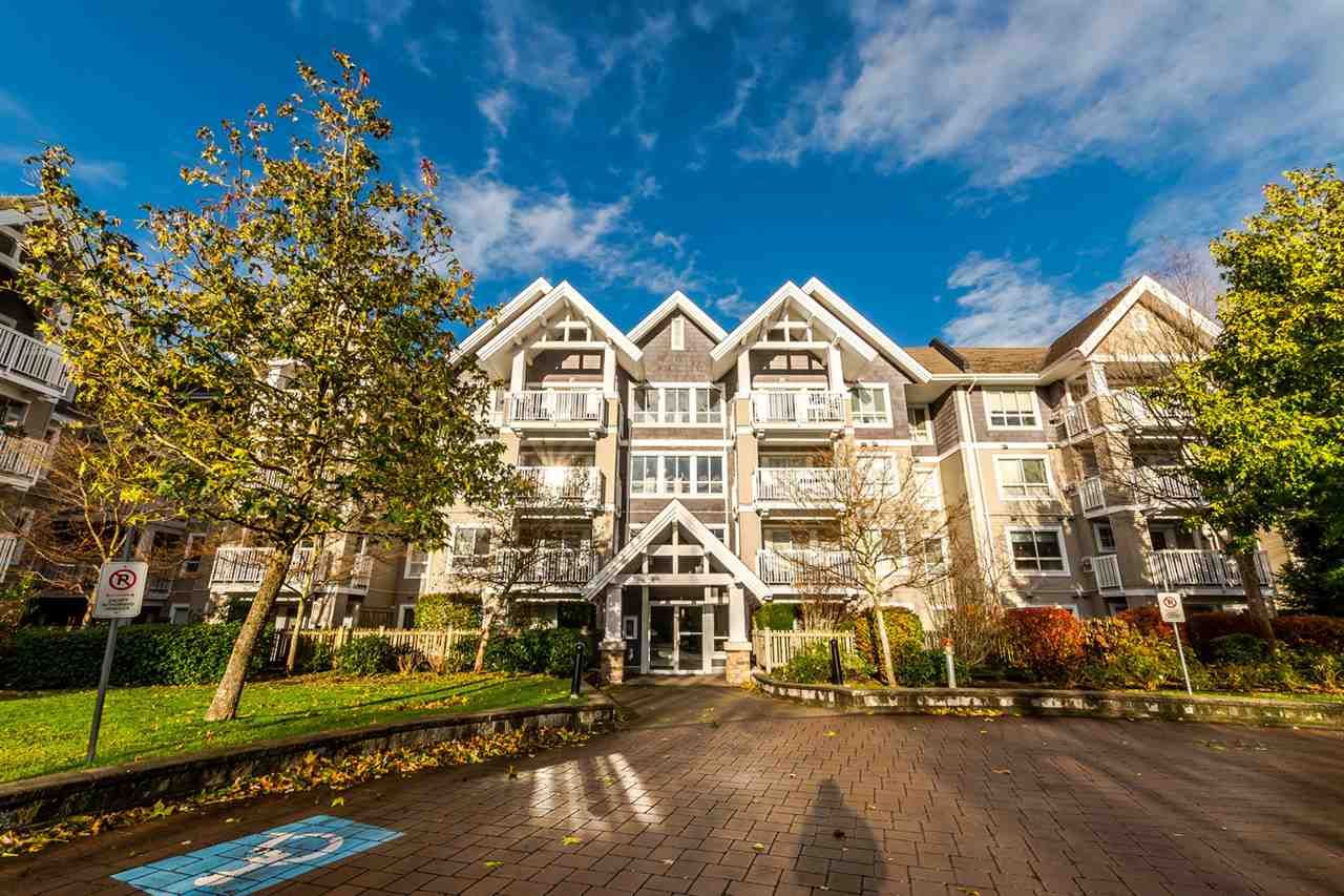 Main Photo: 408 20750 DUNCAN Way in Langley: Langley City Condo for sale in "Fairfield Lane" : MLS®# R2221641