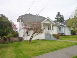 Photo 1: 821 5TH ST in : GlenBrooke North House for sale : MLS®# V947569