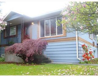 Photo 2: 38800 NEWPORT Road in Squamish: Dentville House for sale : MLS®# V709187