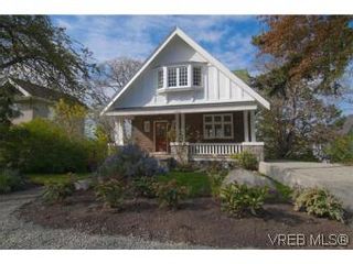 Photo 1: 1516 Pembroke St in VICTORIA: Vi Fernwood House for sale (Victoria)  : MLS®# 534381