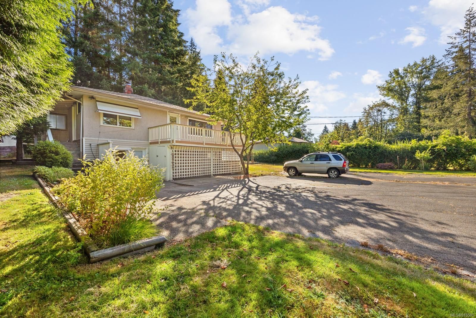 Main Photo: 800 Powerhouse Rd in Courtenay: CV Courtenay West House for sale (Comox Valley)  : MLS®# 915501