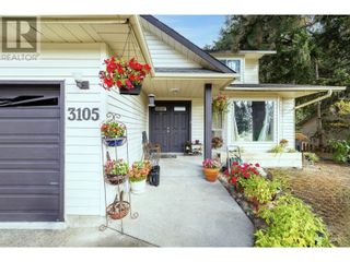 Photo 2: 3105 McIver Road in West Kelowna: House for sale : MLS®# 10308916