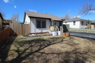 Photo 3: 1219 1st Avenue North in Saskatoon: Kelsey/Woodlawn Residential for sale : MLS®# SK924277